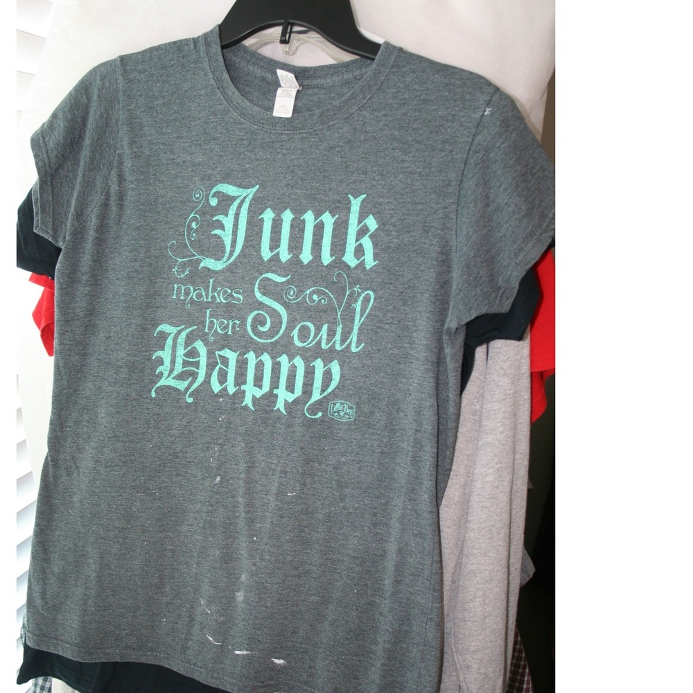 Gildan Lillie Bee Junk Makes Her Soul Happy Graphic Tee Grey Teal Women Large